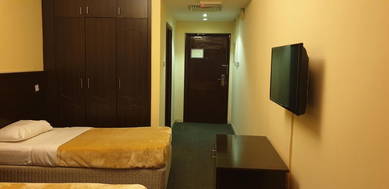 Royal Creek Hotel